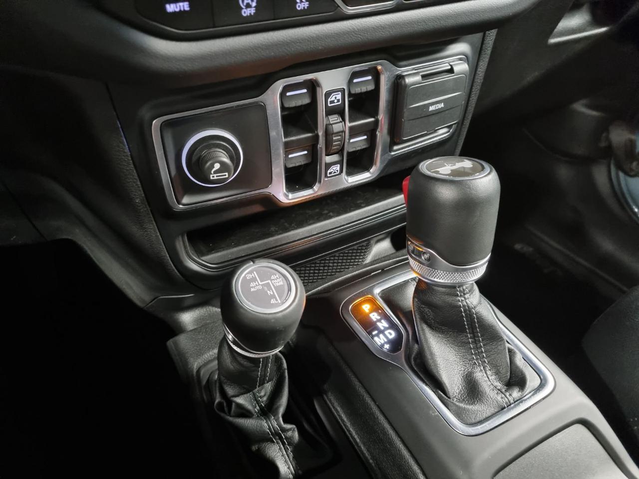 JEEP Wrangler Unlimited 2.0 Turbo Sahara - 9