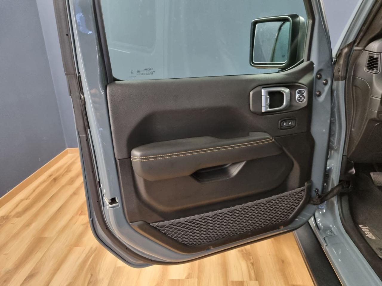 JEEP Wrangler Unlimited 2.0 Turbo Sahara - 20