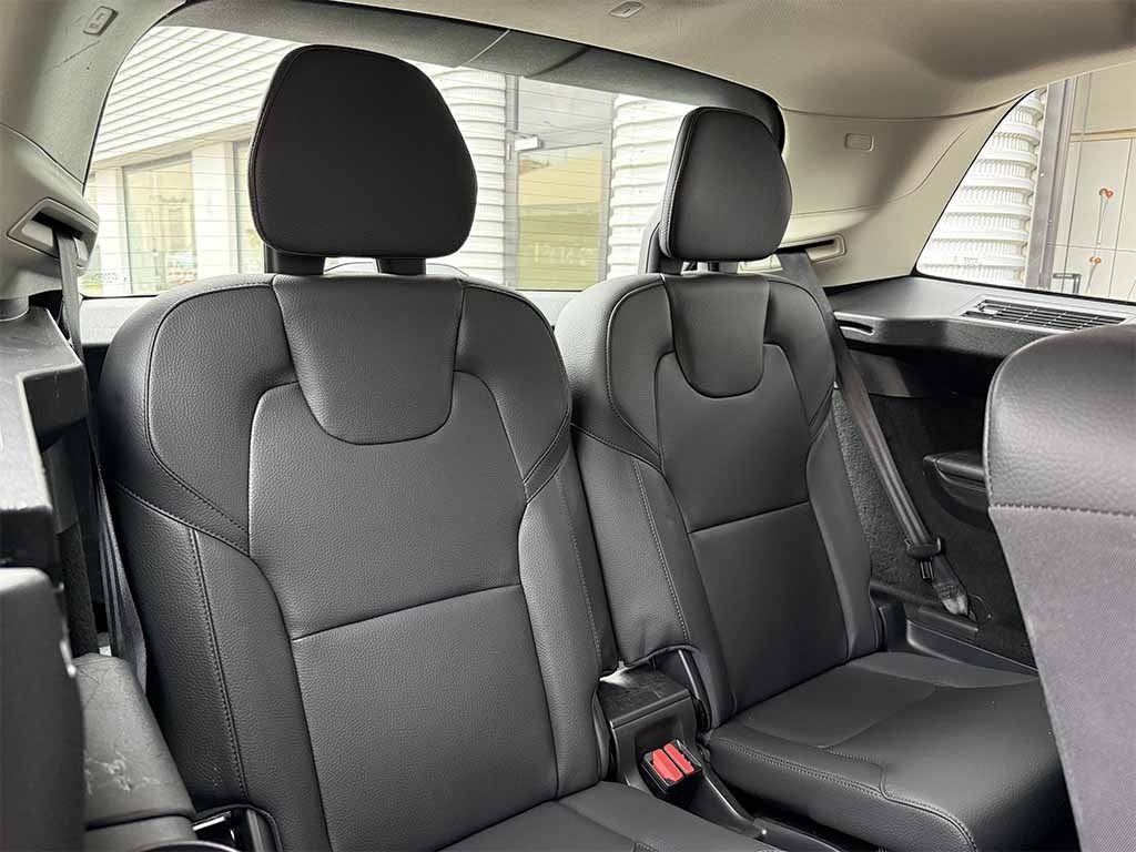 VOLVO XC90 2.0 b5 Core awd 7 POSTI PREZZO REALE IVA ESPOSTA - 27