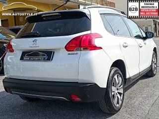 PEUGEOT 2008 1.2 82Cv Allure foto 34