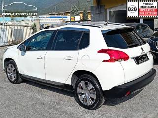 PEUGEOT 2008 1.2 82Cv Allure foto 32