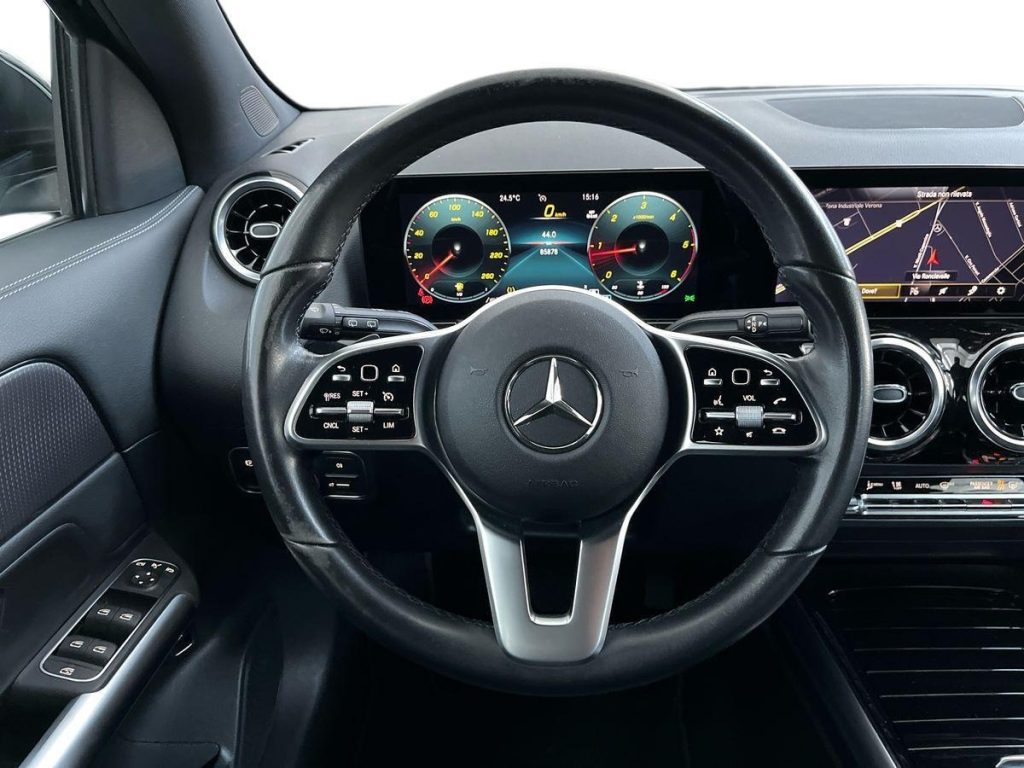 MERCEDES-BENZ GLA 200 d Automatic Sport Plus auto - 11