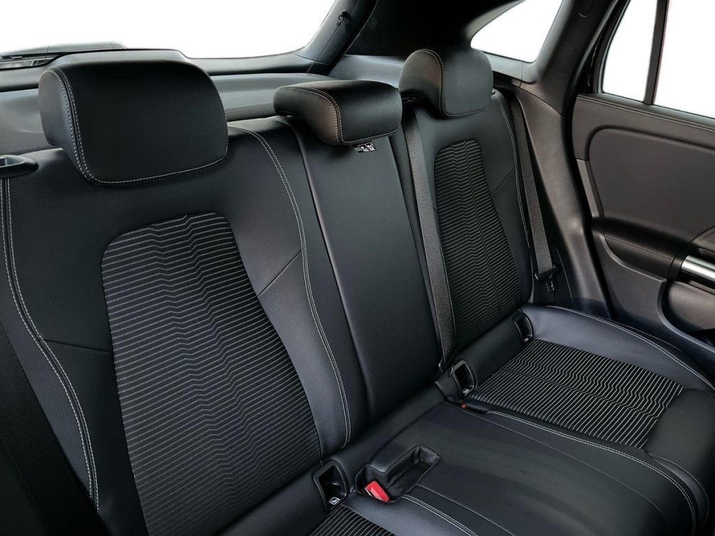 MERCEDES-BENZ GLA 200 d Automatic Sport Plus auto - 15