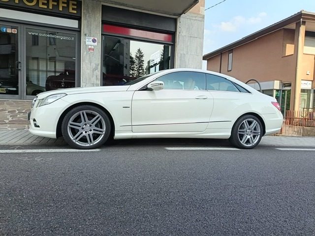 MERCEDES-BENZ E 350 Bianco pastello
