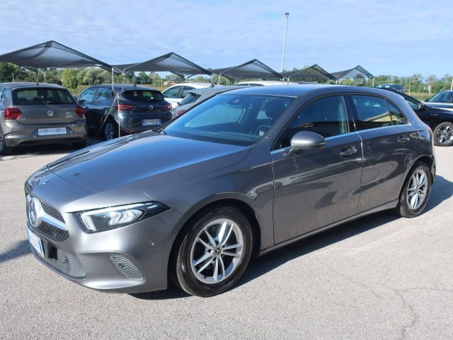 MERCEDES-BENZ A 180 Grigio metallizzato