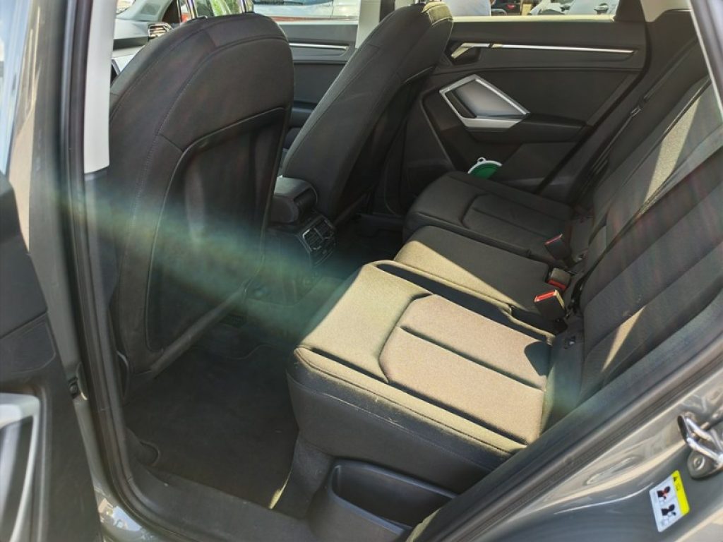 AUDI Q3 45 TFSI e S tronic Business IVA ESPOSTA - 5