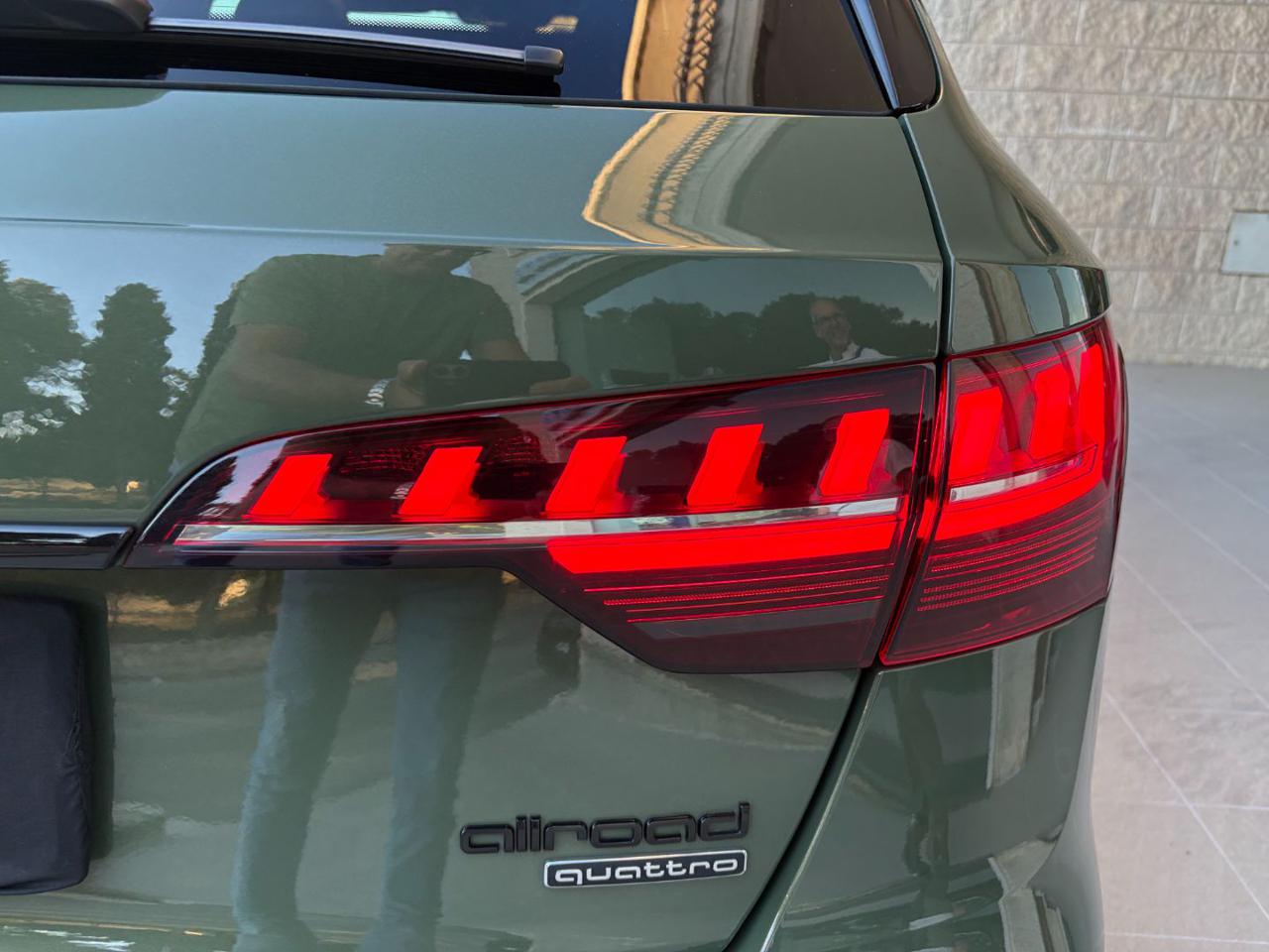 AUDI A4 allroad 40 2.0 TDI 204 CV S tronic Identity Contrast. - 40