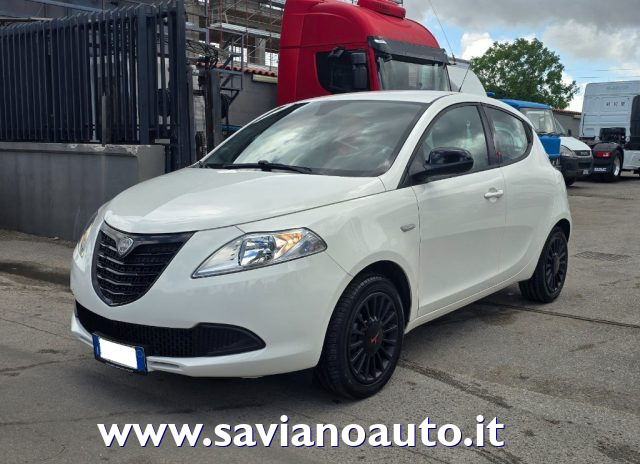 LANCIA Ypsilon Bianco pastello