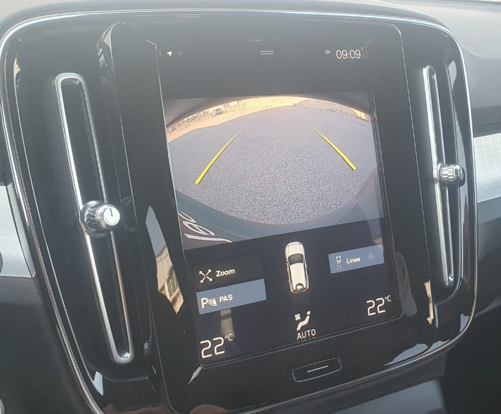 VOLVO XC40 D3 AWD Geartronic Momentum Pro N1 - Grid Foto 11