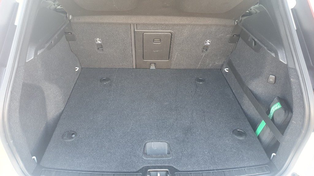 VOLVO XC40 D3 AWD Geartronic Momentum Pro N1 - Grid Foto 14