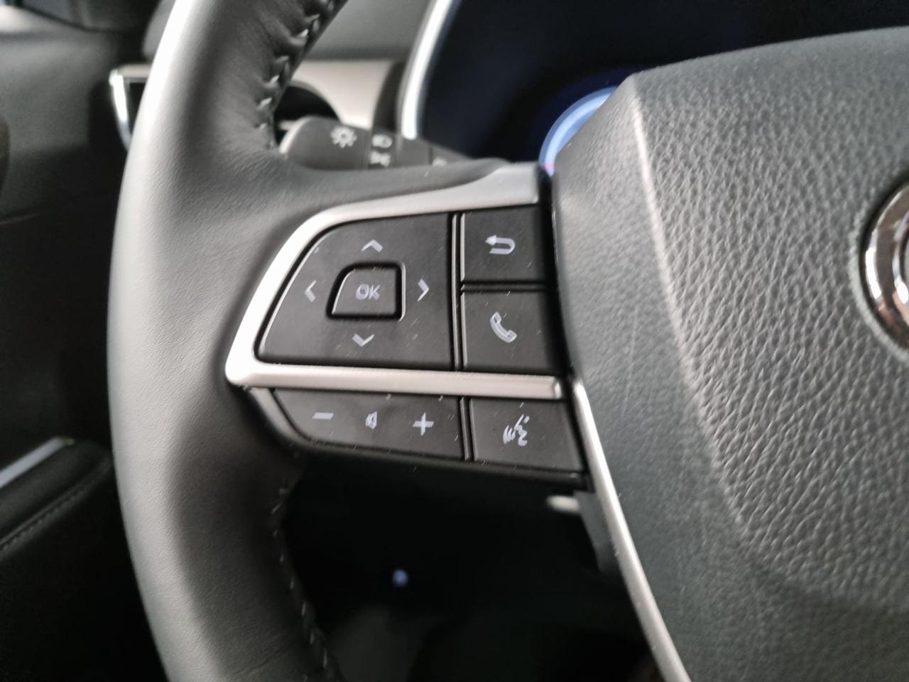 TOYOTA Highlander AWD-I LOUNGE 7 POSTI - 19