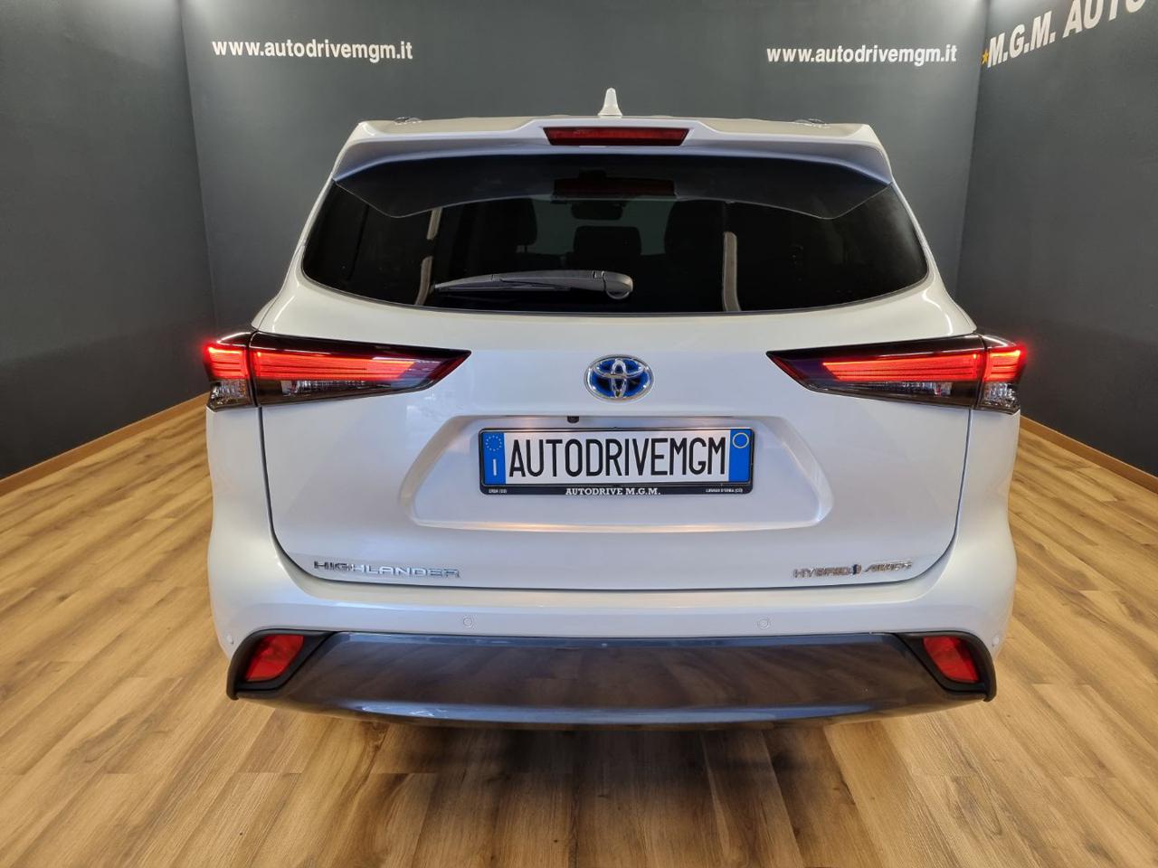 TOYOTA Highlander AWD-I LOUNGE 7 POSTI - 3
