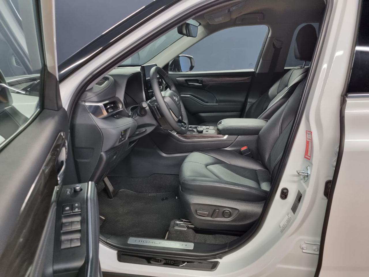 TOYOTA Highlander AWD-I LOUNGE 7 POSTI - 7