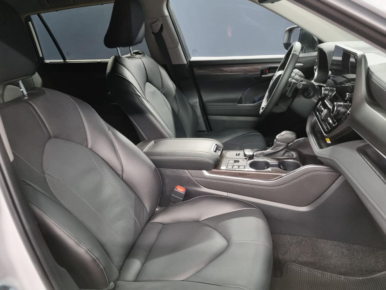 TOYOTA Highlander AWD-I LOUNGE 7 POSTI - 29
