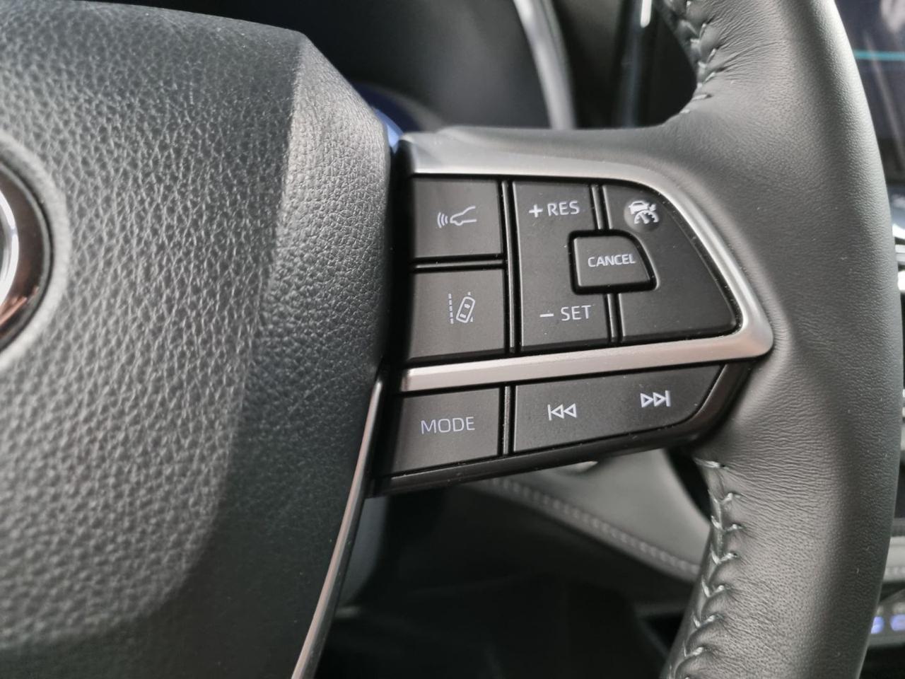 TOYOTA Highlander AWD-I LOUNGE 7 POSTI - 18