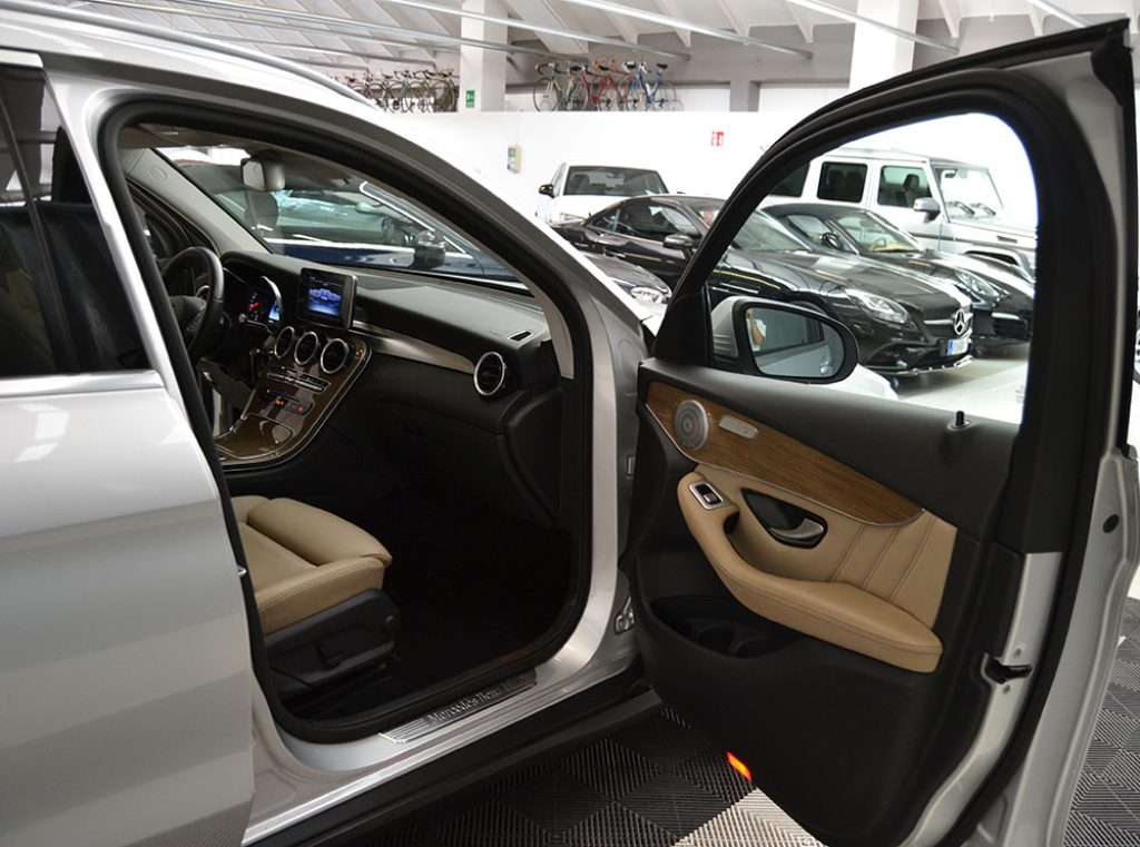 MERCEDES-BENZ GLC 220 d 4Matic Sport - Pelle-Led-Distronic-Pdc - 4
