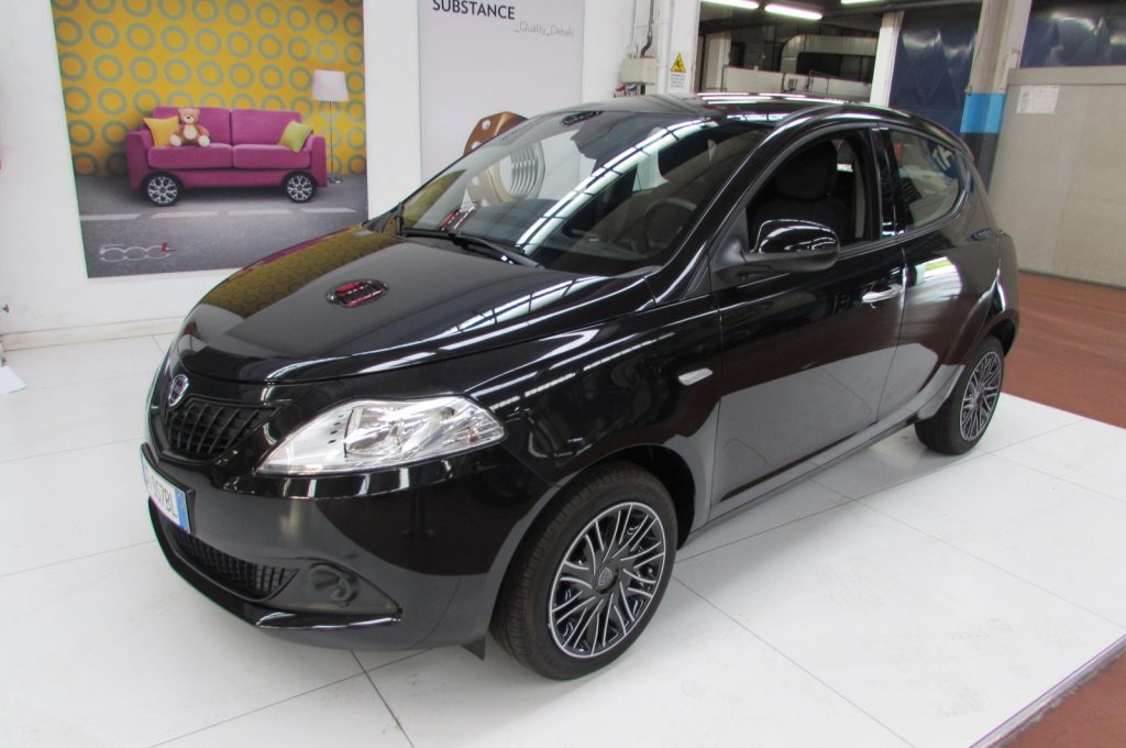 LANCIA Ypsilon 1.0 FireFly 5 porte S&S Hybrid Oro - 2