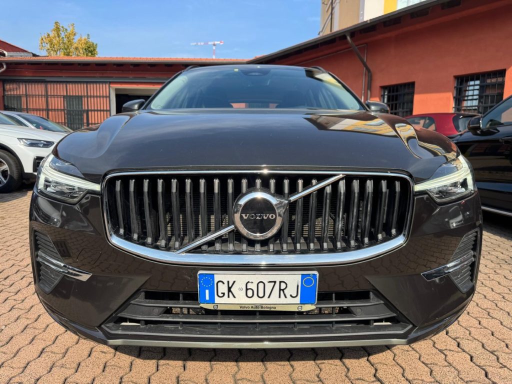 VOLVO XC60 B4 Geartronic Momentum Pro - 3