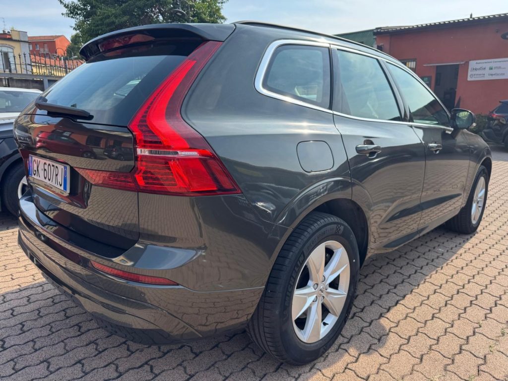 VOLVO XC60 B4 Geartronic Momentum Pro - 6