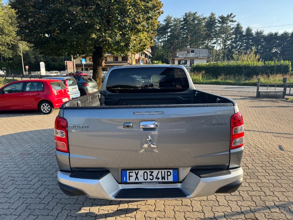 MITSUBISHI L200 2.4 DI-D154CV DoubleCab Invite € 20.900+IVA - 5
