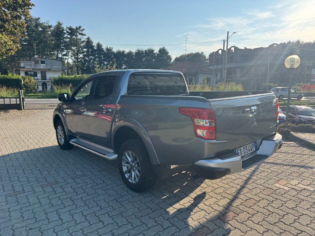 MITSUBISHI L200 2.4 DI-D154CV DoubleCab Invite € 20.900+IVA - 6