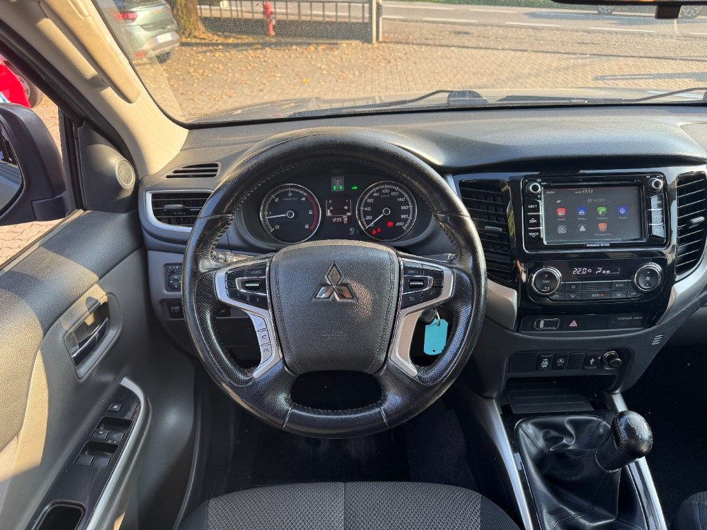 MITSUBISHI L200 2.4 DI-D154CV DoubleCab Invite € 20.900+IVA - 10