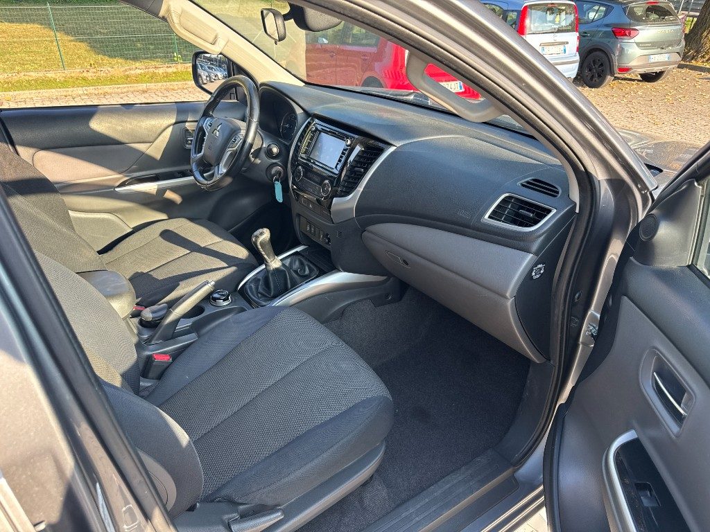 MITSUBISHI L200 2.4 DI-D154CV DoubleCab Invite € 20.900+IVA - 16