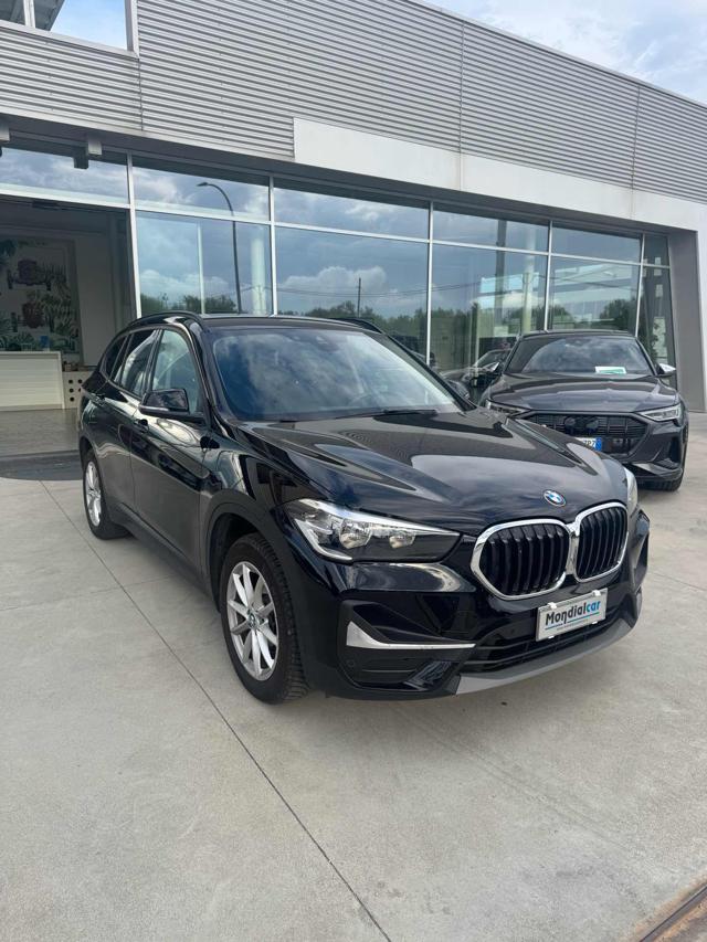 BMW X1 Nero pastello