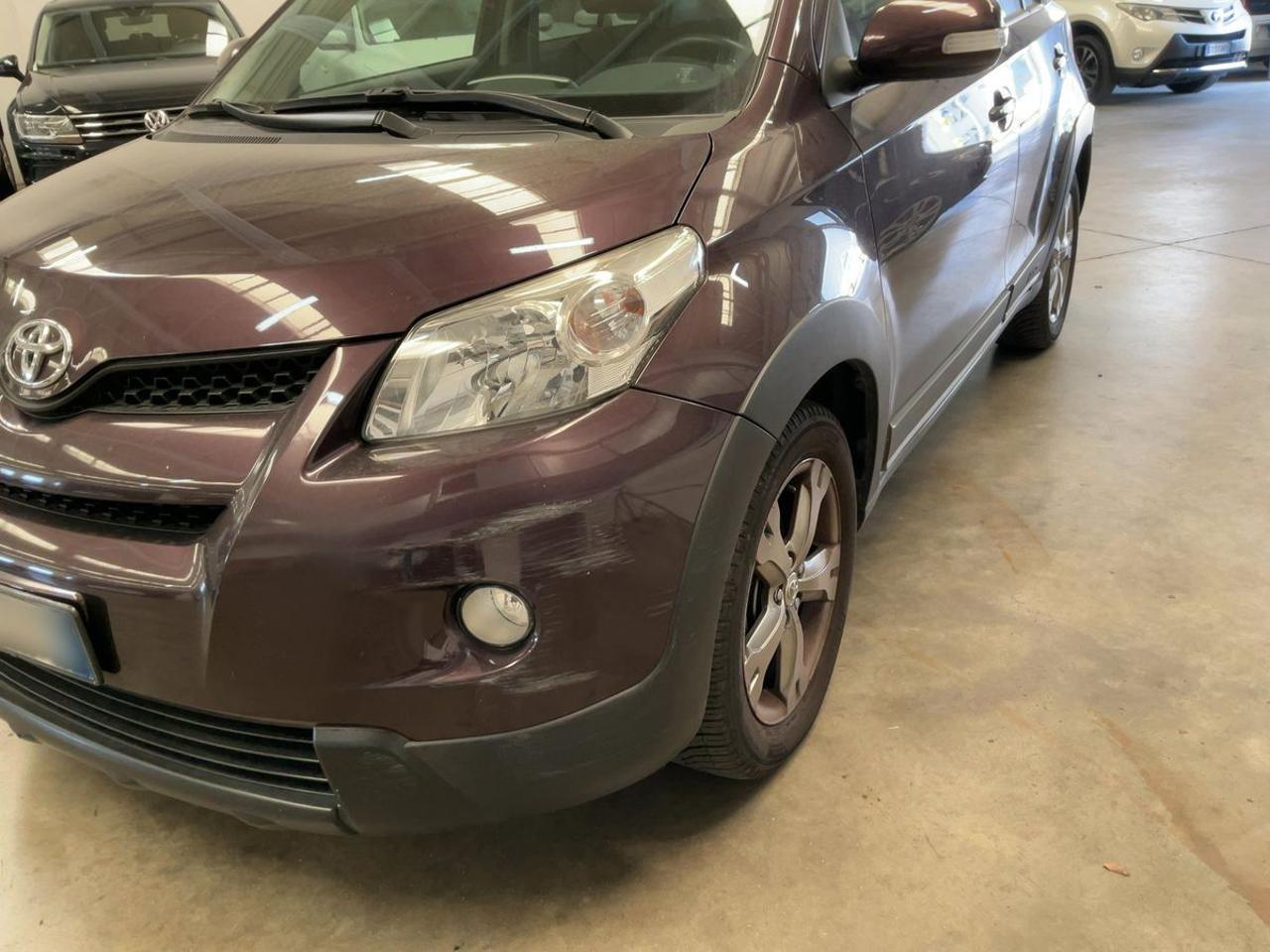 TOYOTA Urban Cruiser 1.4 D-4D AWD - 2