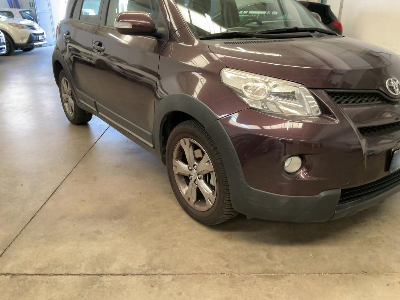 TOYOTA Urban Cruiser 1.4 D-4D AWD - 4