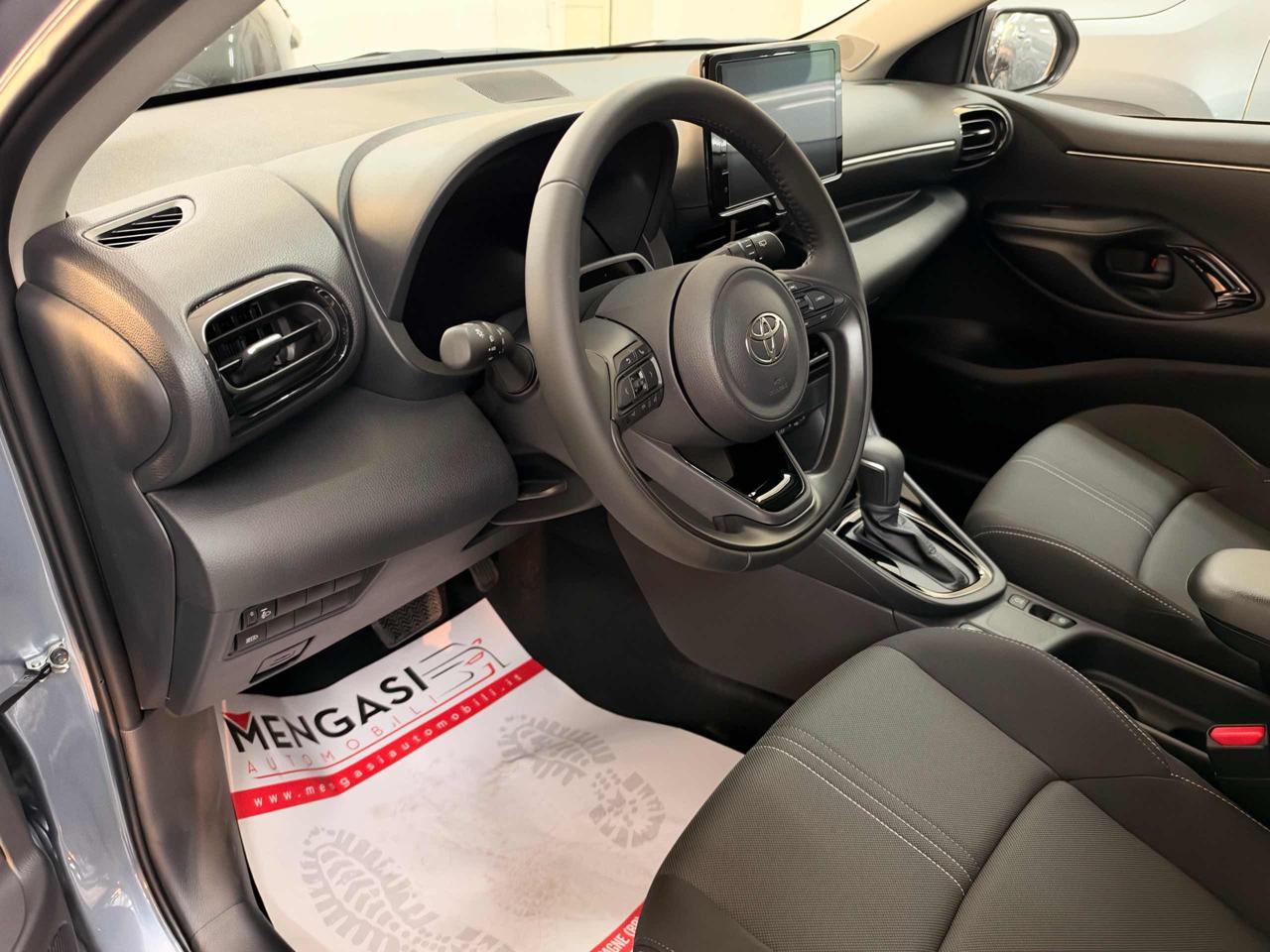 TOYOTA Yaris ICON 1.5 130 Hybrid 5 porte - 12