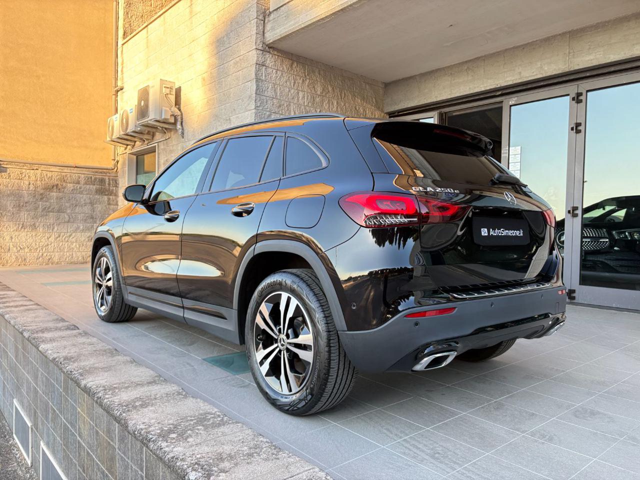 MERCEDES-BENZ GLA 250 e phev hybrid EQ Sport Plus Night Pack. - 7