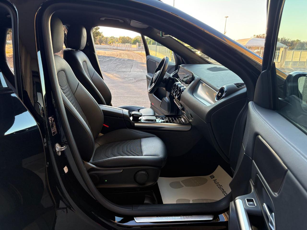 MERCEDES-BENZ GLA 250 e phev hybrid EQ Sport Plus Night Pack. - 9