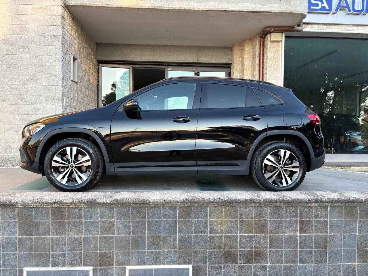 MERCEDES-BENZ GLA 250 e phev hybrid EQ Sport Plus Night Pack. - 8