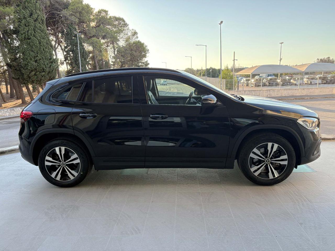 MERCEDES-BENZ GLA 250 e phev hybrid EQ Sport Plus Night Pack. - 4