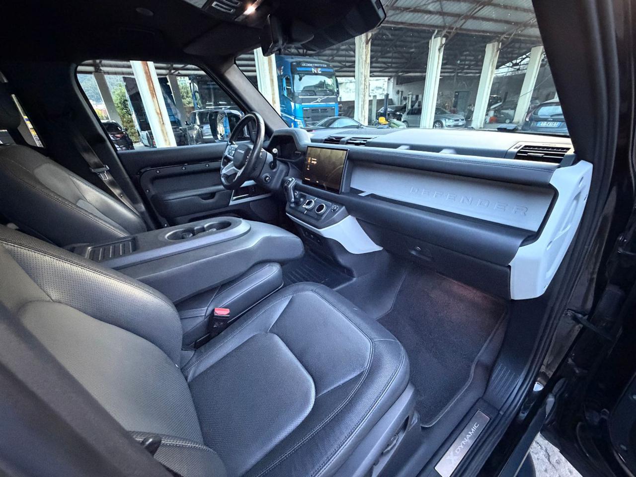 LAND ROVER Defender 110 3.0D I6 300 CV AWD Auto X-Dynamic HSE - 15