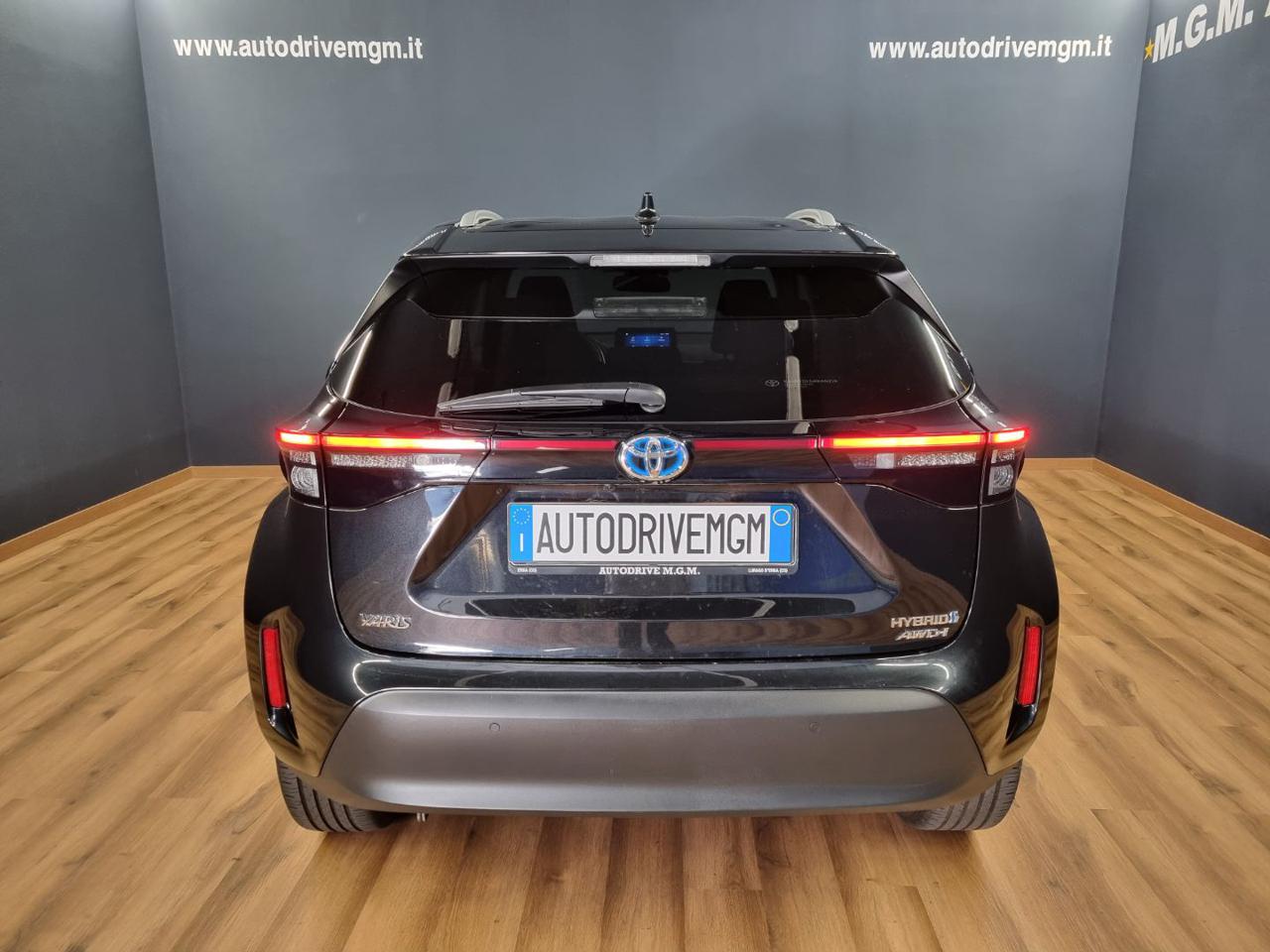 TOYOTA Yaris Cross 1.5 Hybrid 5p. E-CVT AWD-i TREND - 3