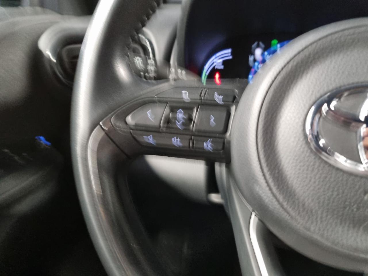 TOYOTA Yaris Cross 1.5 Hybrid 5p. E-CVT AWD-i TREND - 19