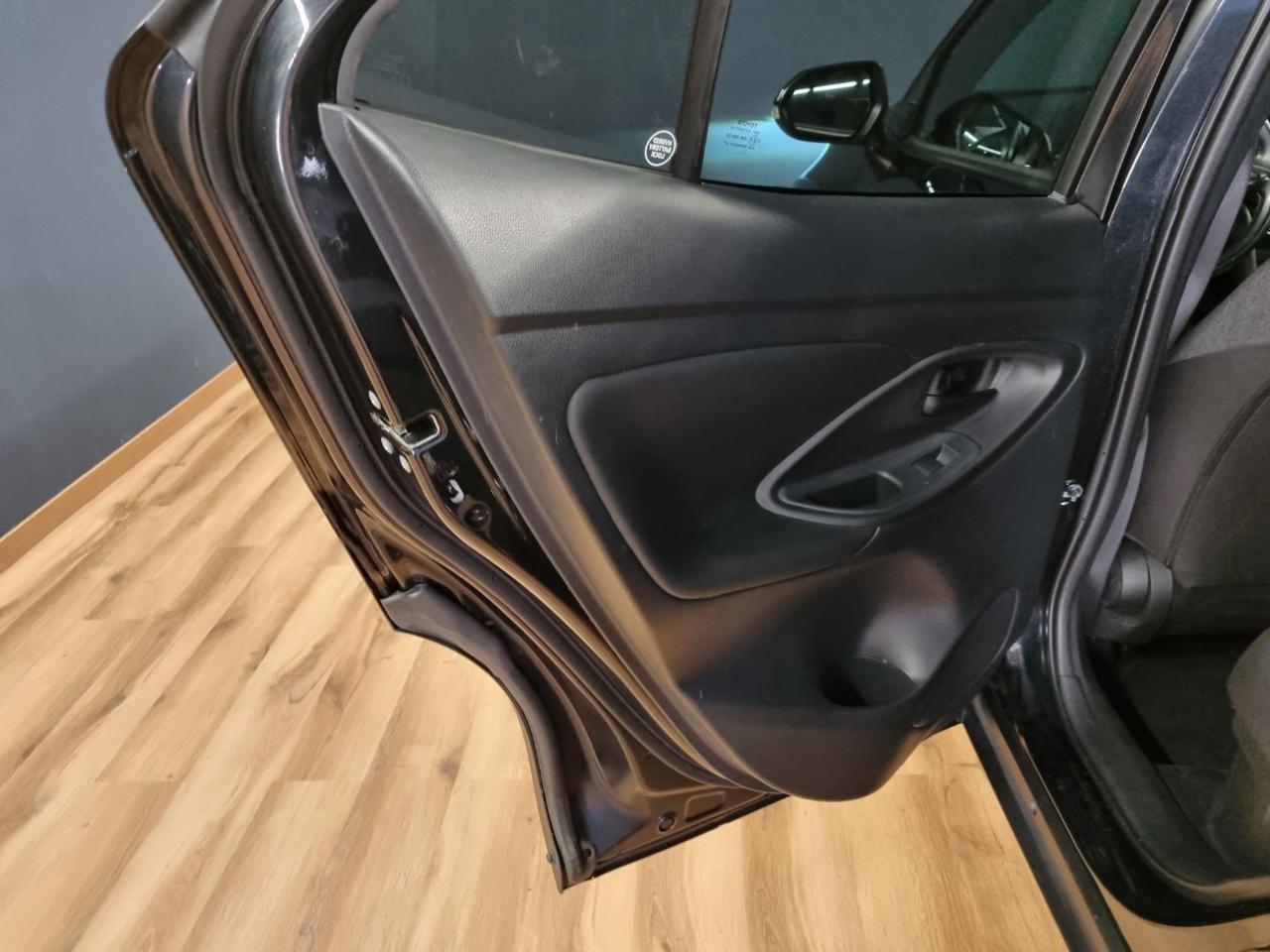 TOYOTA Yaris Cross 1.5 Hybrid 5p. E-CVT AWD-i TREND - 26