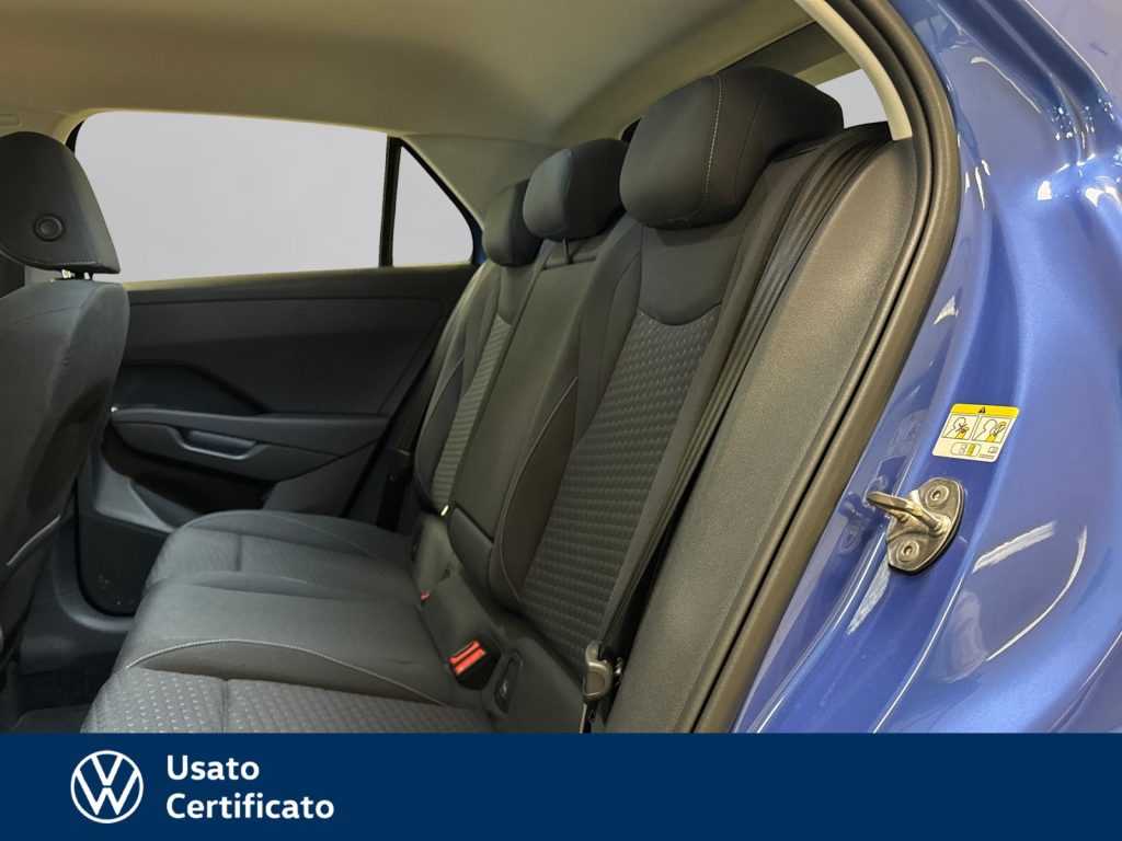 VOLKSWAGEN T-Roc 1.5 etsi life 115cv dsg - 12