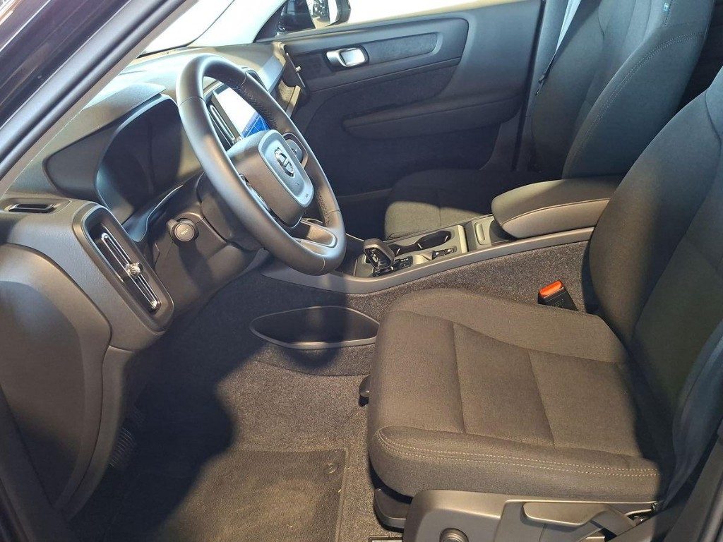 VOLVO XC40 B3 automatico Essential - 8