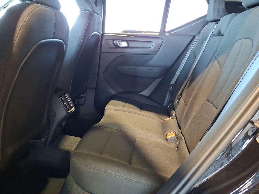 VOLVO XC40 B3 automatico Essential - 10