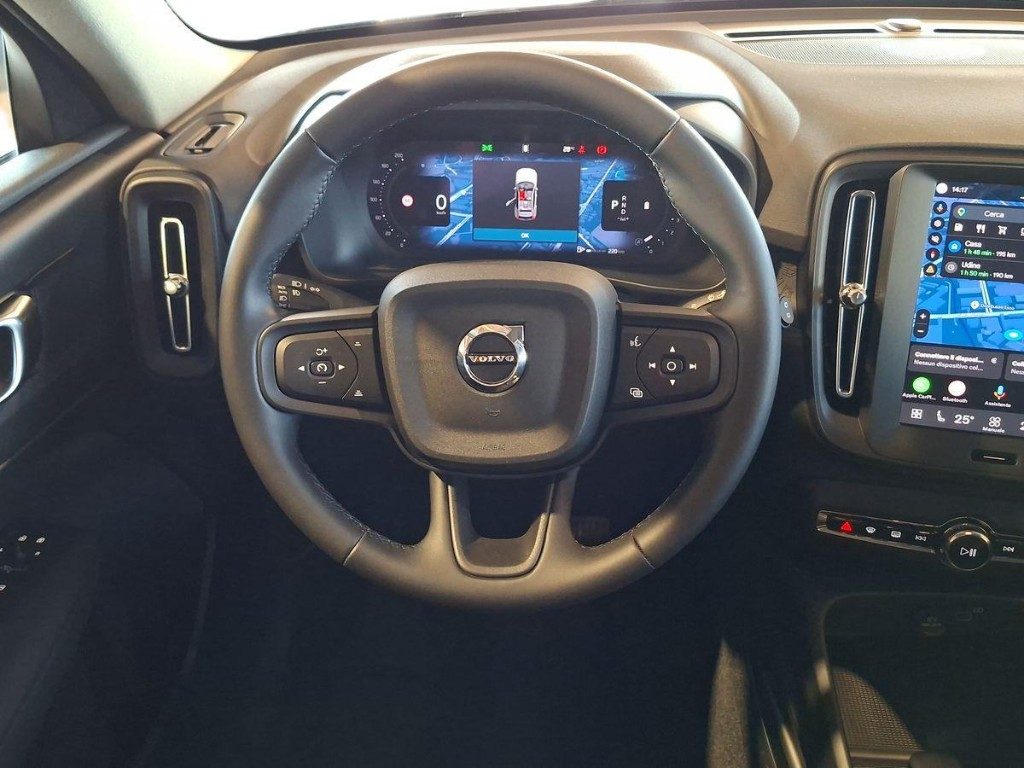 VOLVO XC40 B3 automatico Essential - 9