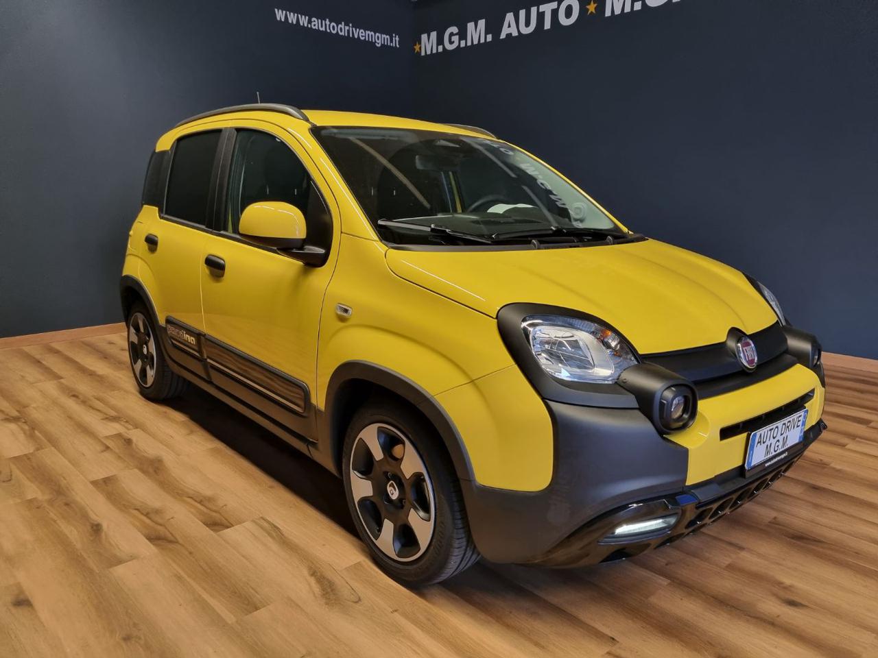 FIAT Panda 1.0 FireFly S&S Hybrid Pandina CROSS - 25