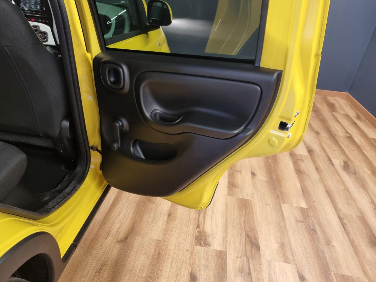 FIAT Panda 1.0 FireFly S&S Hybrid Pandina CROSS - 18