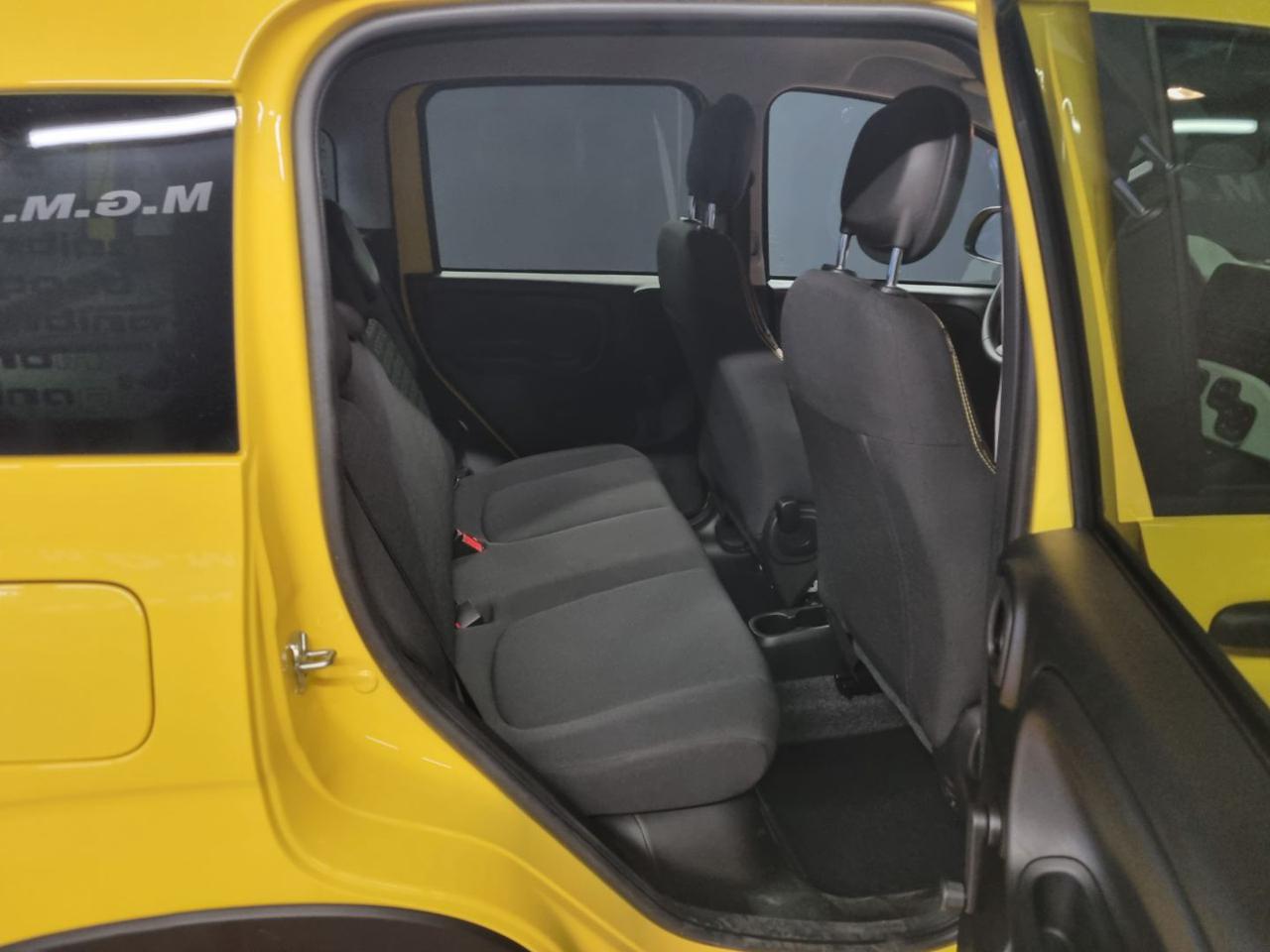 FIAT Panda 1.0 FireFly S&S Hybrid Pandina CROSS - 17