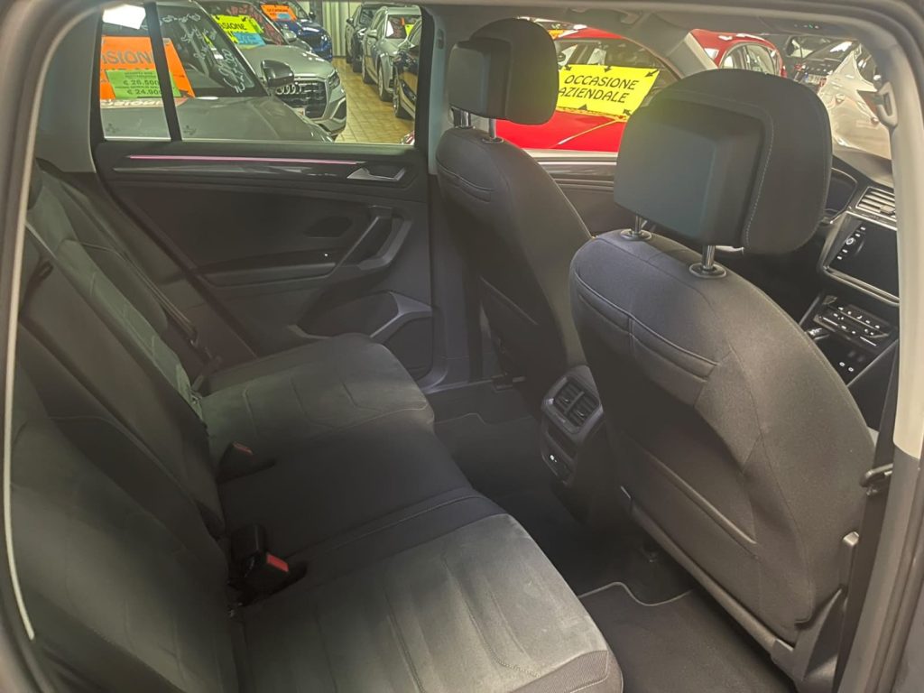 VOLKSWAGEN Tiguan 1.4 TSI eHYBRID DSG Elegance 18 MATRIX PLUG IN - 8