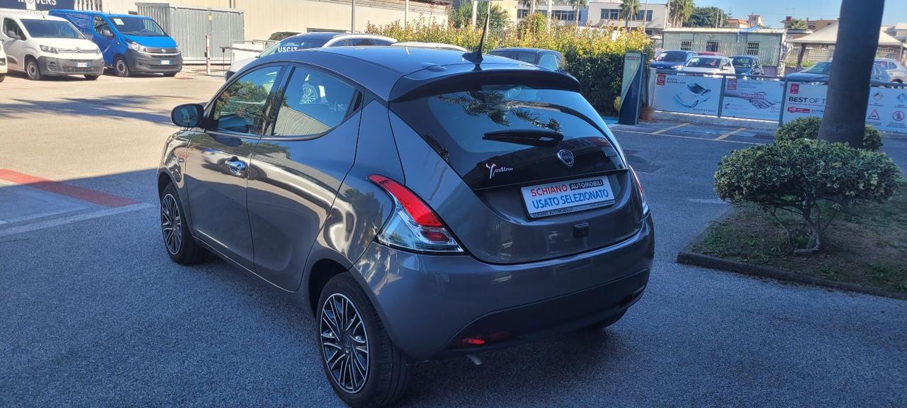 LANCIA Ypsilon 1.0 FireFly 5 porte S&S Hybrid Gold - 3