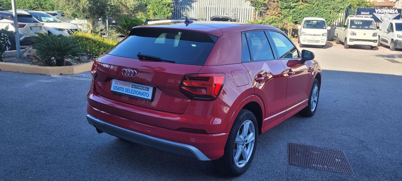 AUDI Q2 30 TDI S line Edition - 4