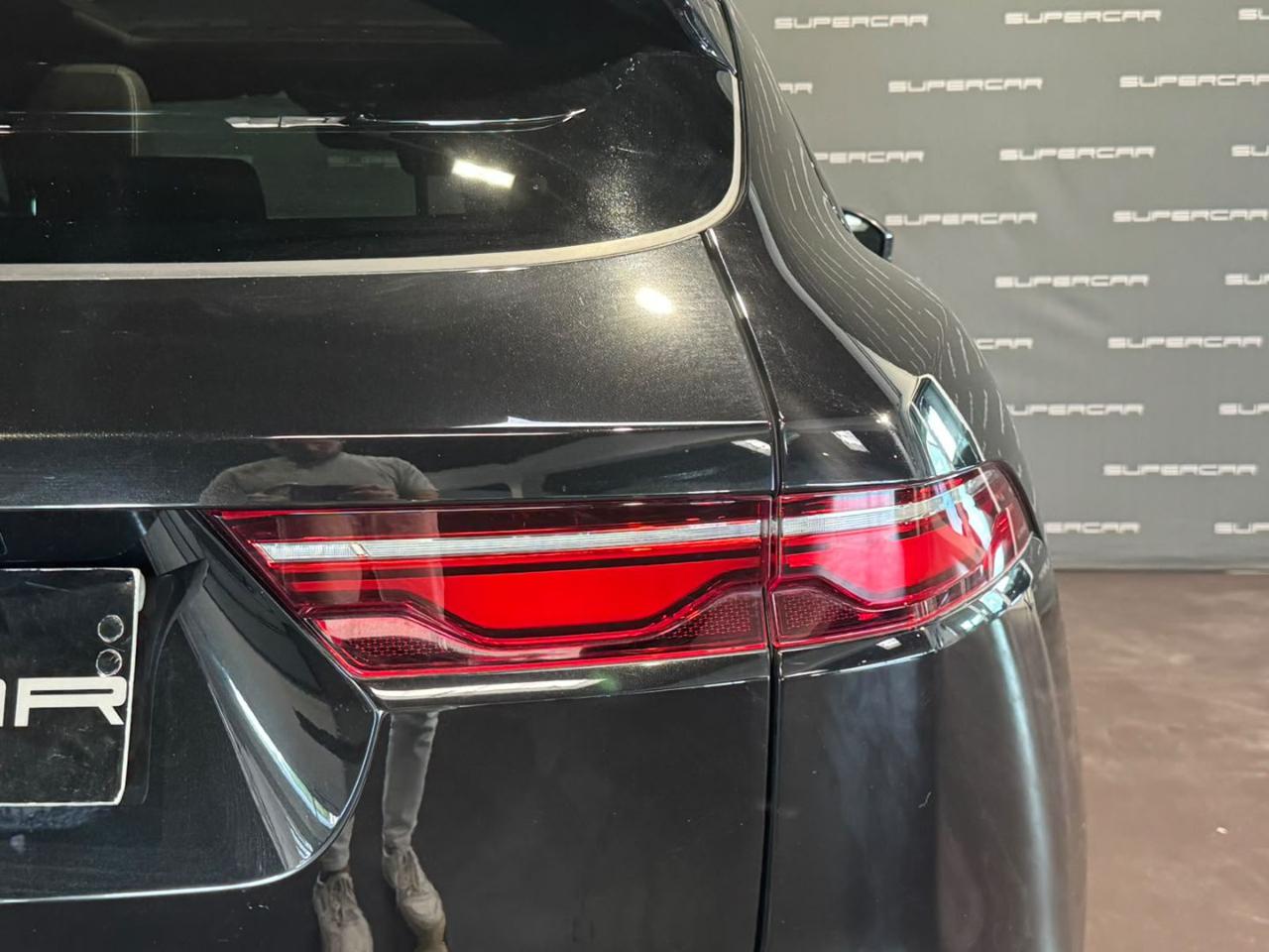 JAGUAR F-Pace 2.0 D 204 CV AWD aut. R-Dynamic S - 6